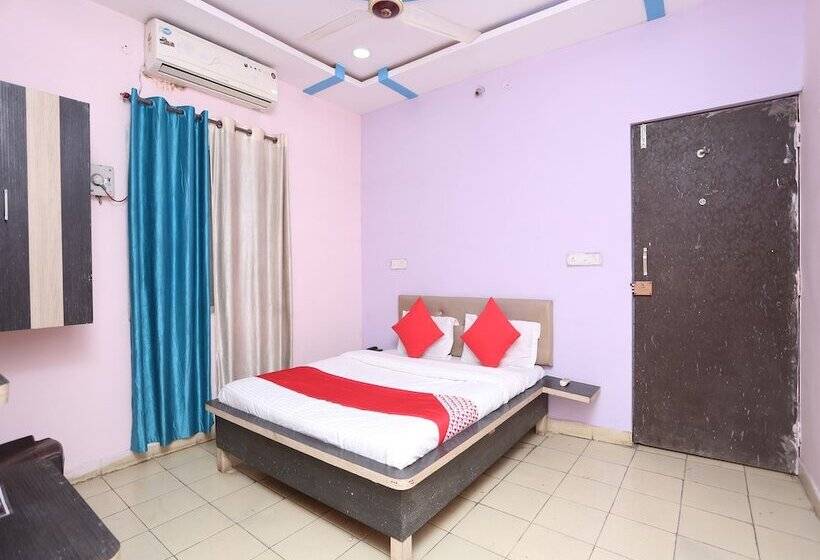 هتل Landmark 2 Power House By Oyo Rooms