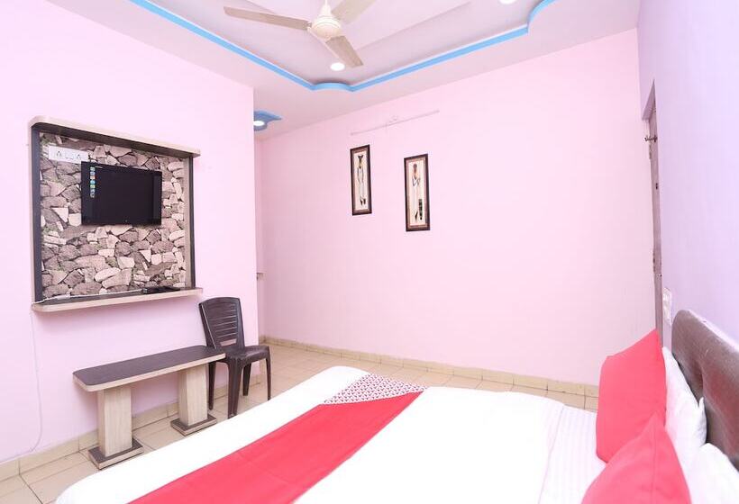 هتل Landmark 2 Power House By Oyo Rooms