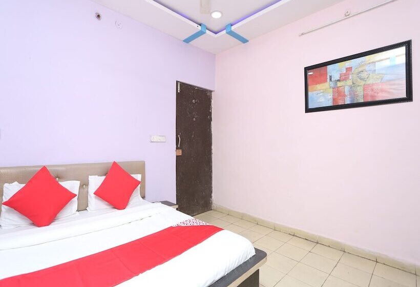 هتل Landmark 2 Power House By Oyo Rooms