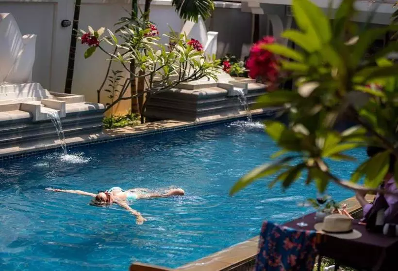 ホテル Model Angkor