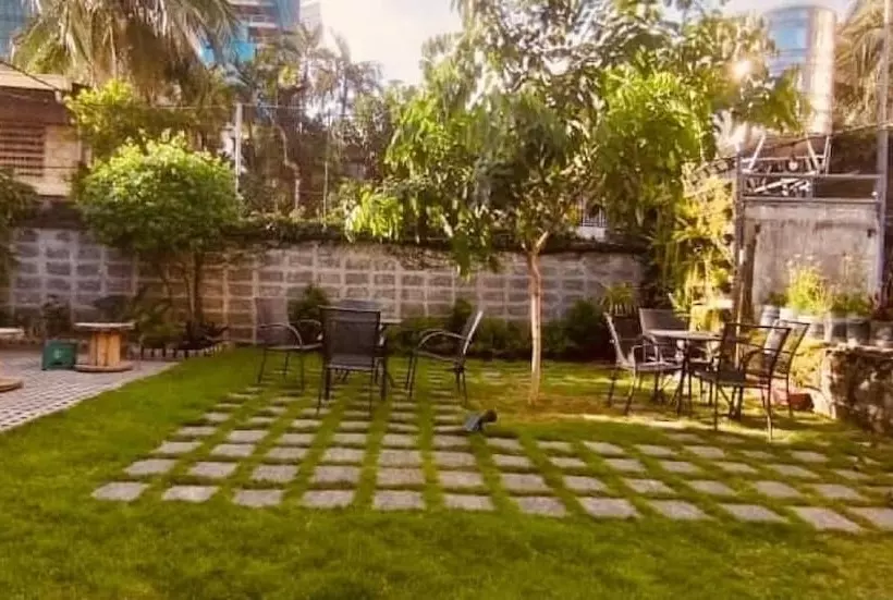 ホテル The Hub District Garden Suites