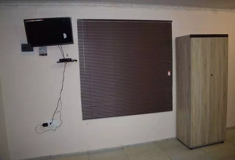 Majatalo Lindo Guest House