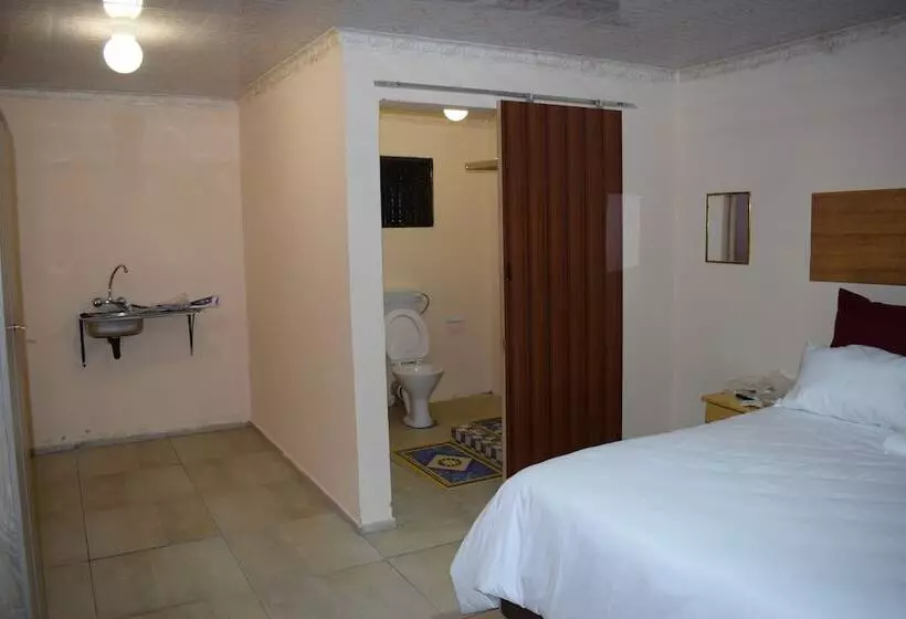 Majatalo Lindo Guest House