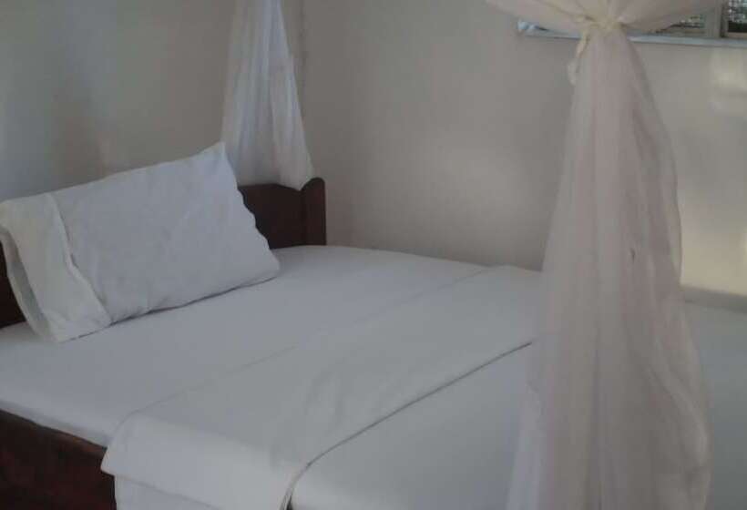 پانسیون Mafia Beach Resort