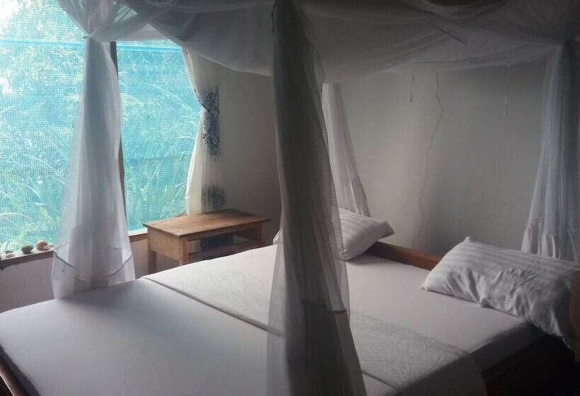 پانسیون Mafia Beach Resort