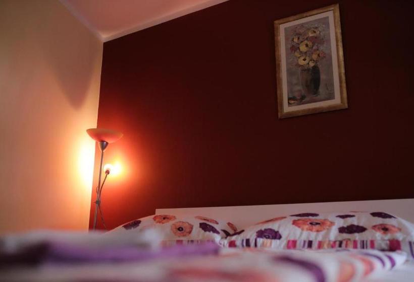 پانسیون Pansion Palace