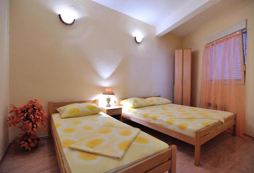 پانسیون Pansion Palace