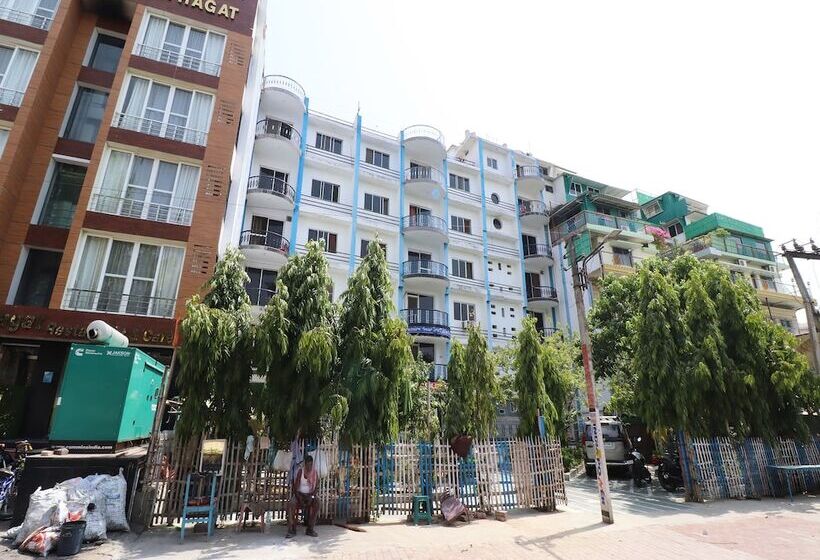 Spot On 43882 Hotel Jeevak International