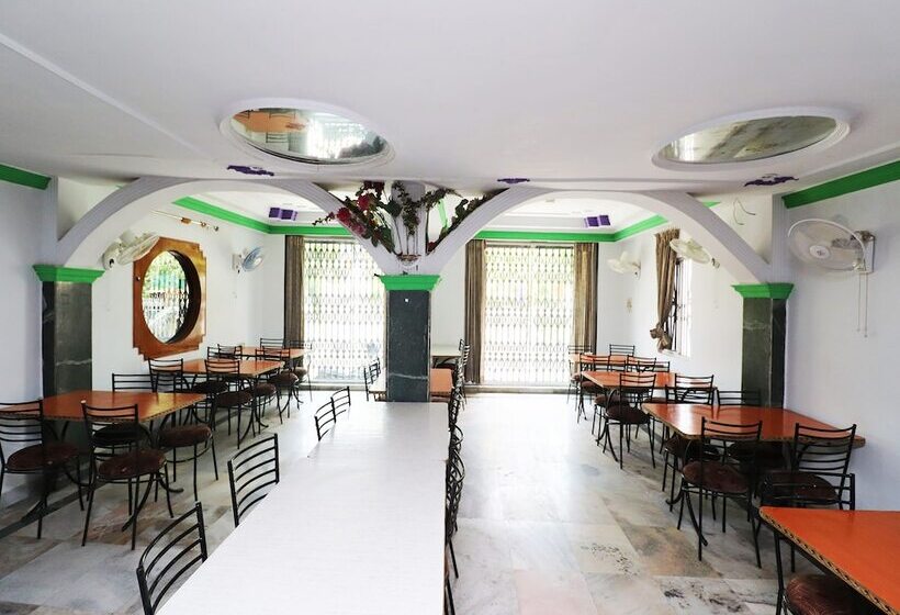 Spot On 43882 Hotel Jeevak International