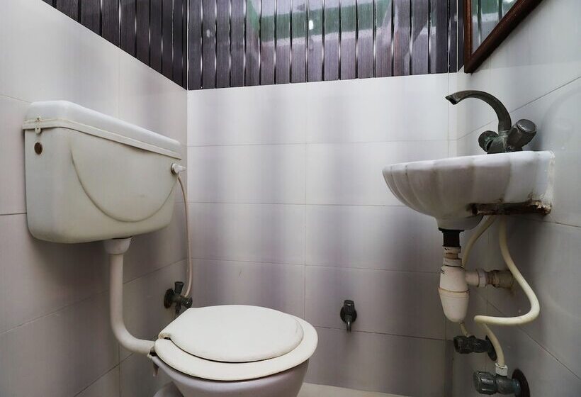 Spot On 43882 Hotel Jeevak International