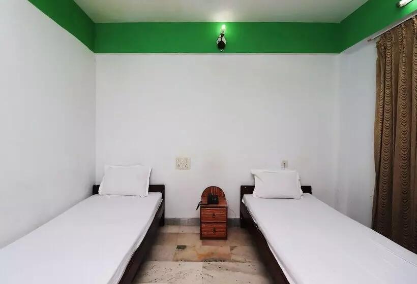 Spot On 43882 Hotel Jeevak International