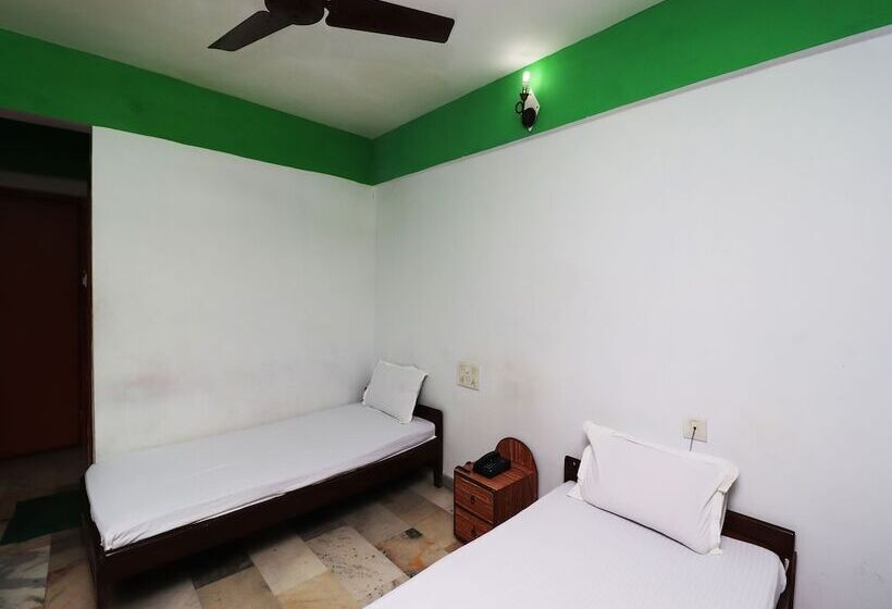 Spot On 43882 Hotel Jeevak International