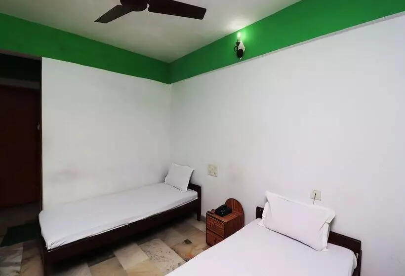 Spot On 43882 Hotel Jeevak International