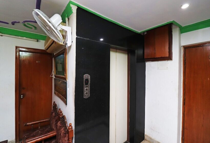 Spot On 43882 Hotel Jeevak International