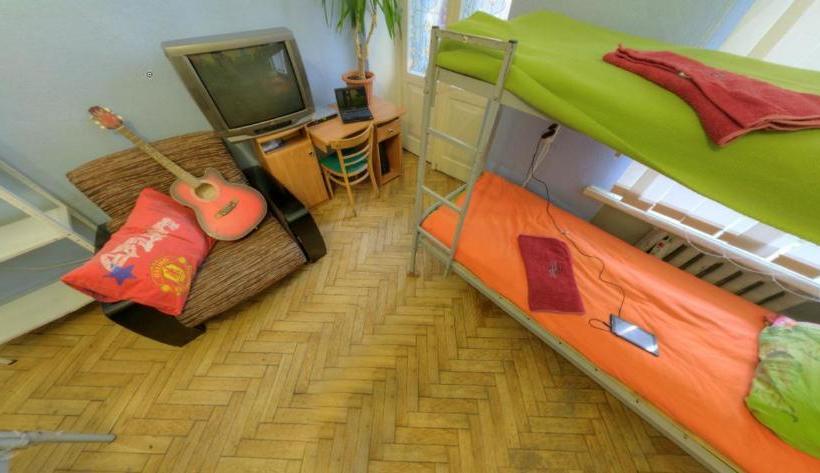 Yourhostel Olimpiyskiy