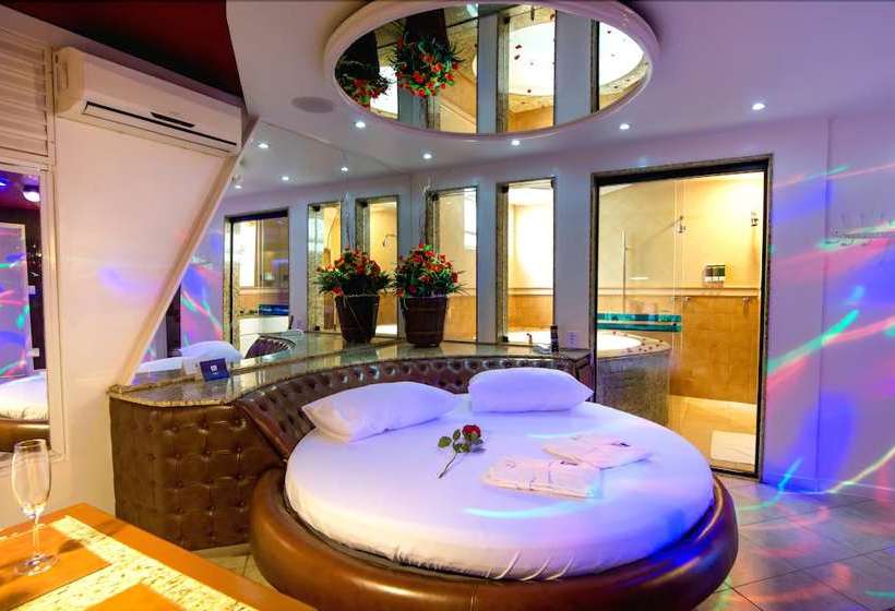 A2 Motel  Adults Only