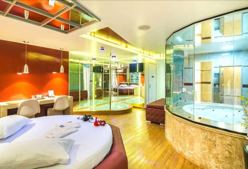 A2 Motel  Adults Only