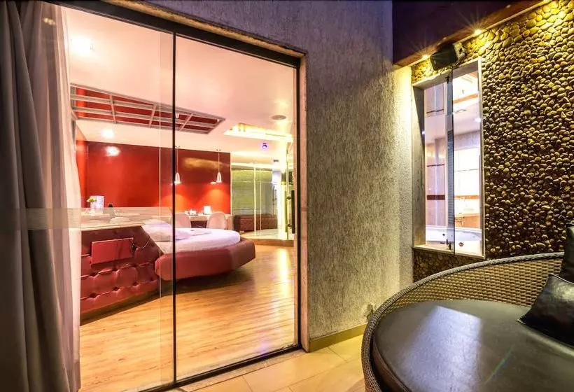 A2 Motel  Adults Only