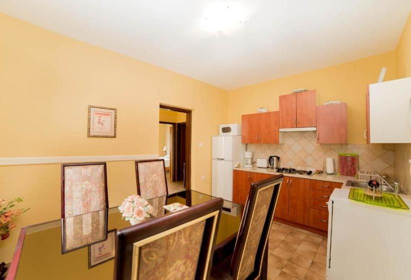 Apartments Marina 1055