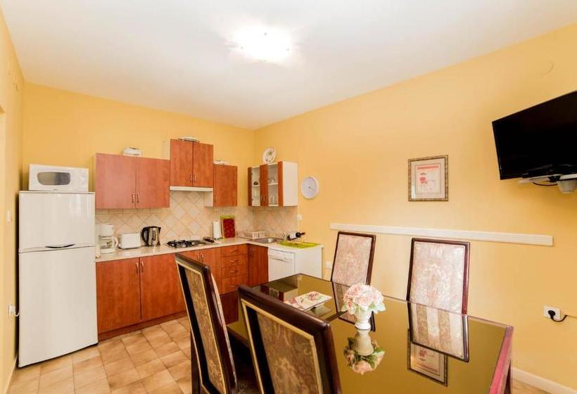 Apartments Marina 1055