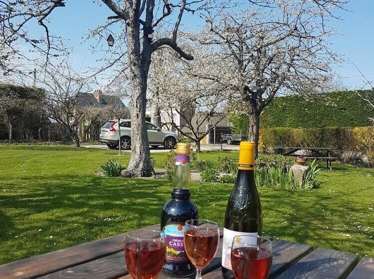 تختخواب و صبحانه La Griotte Chambre D Hotes