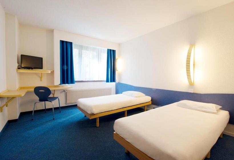 בית מלון כפרי Ibis Budget Szczecin