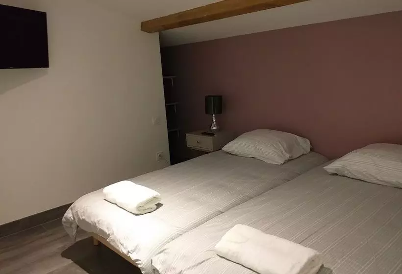 هتل Mas De Couran