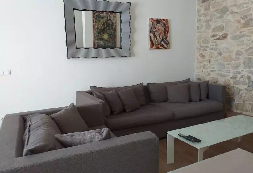 هتل Mas De Couran