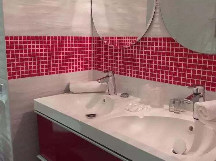 هتل Mas De Couran