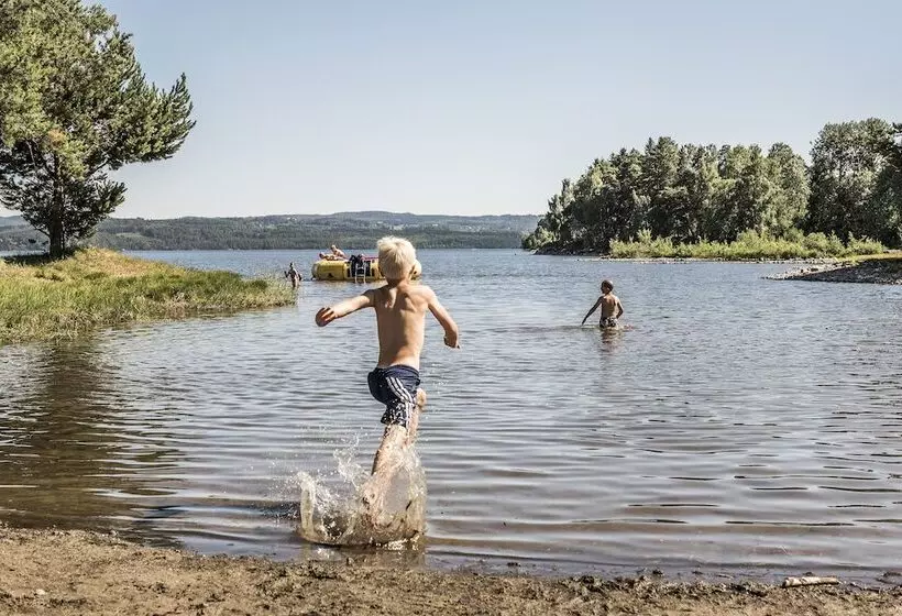 ホテル Sveastranda Camping