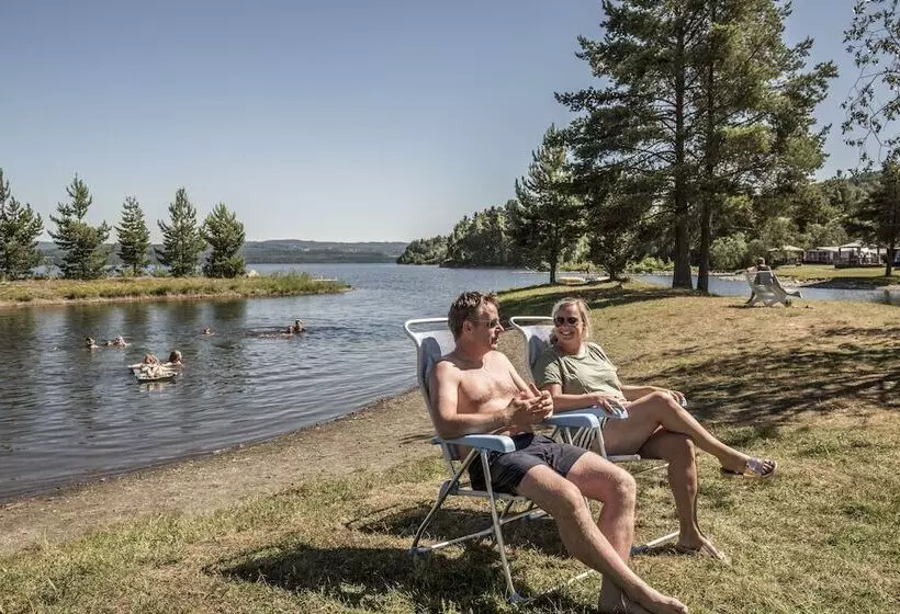 ホテル Sveastranda Camping