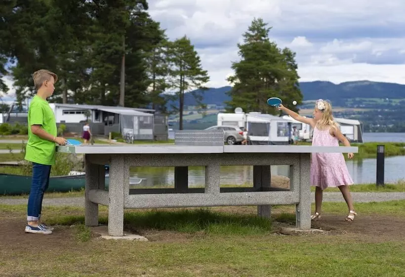 ホテル Sveastranda Camping