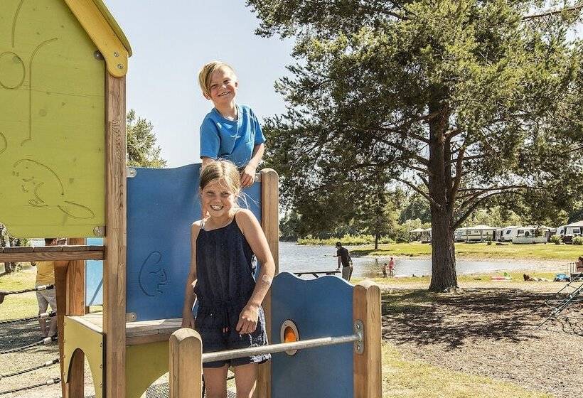 فندق Sveastranda Camping