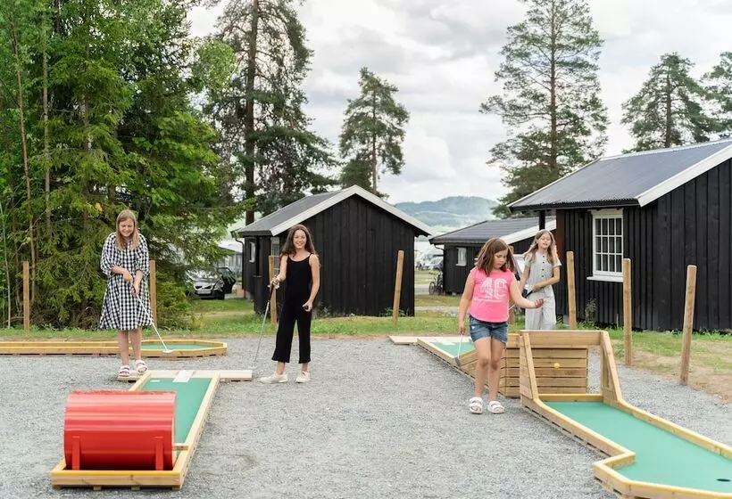 ホテル Sveastranda Camping