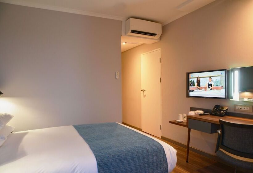 Отель Town Lodge Umhlanga