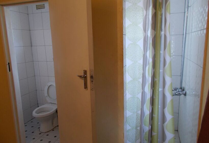 پانسیون Shantumbu Lodge