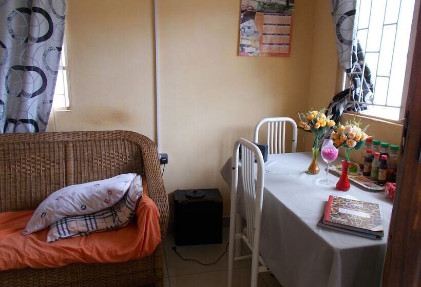 پانسیون Shantumbu Lodge