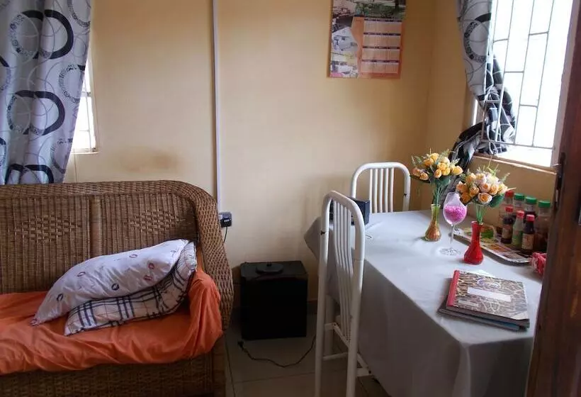 پانسیون Shantumbu Lodge