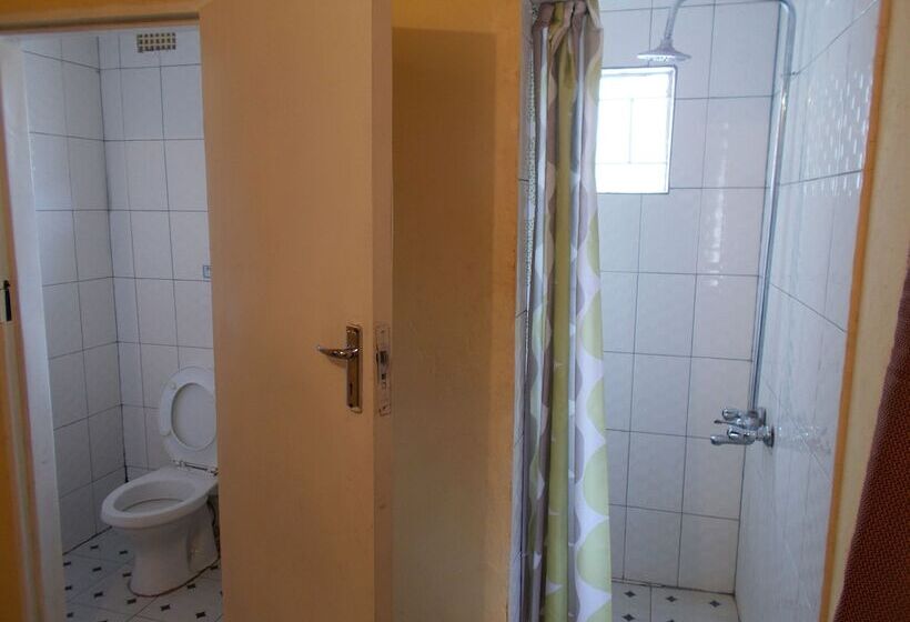 پانسیون Shantumbu Lodge