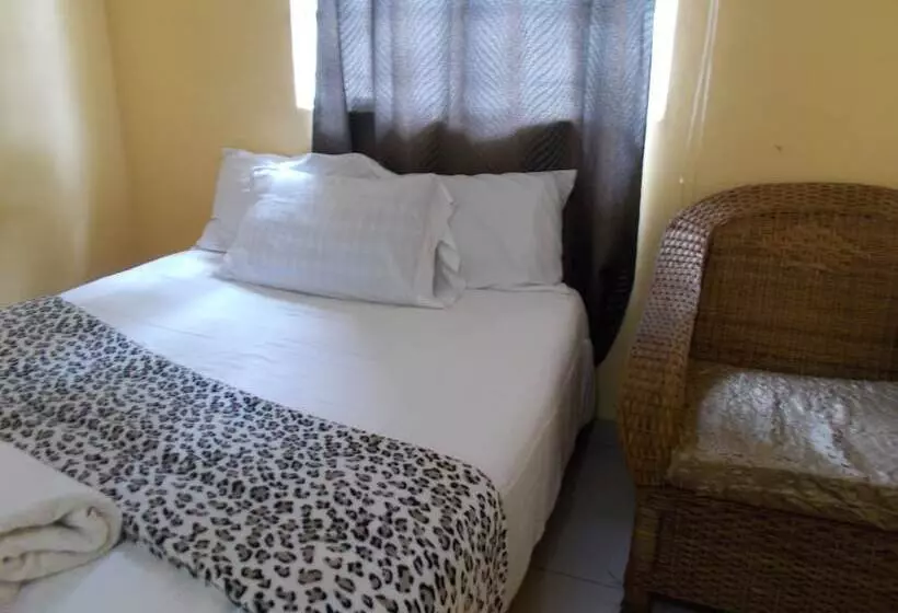 پانسیون Shantumbu Lodge