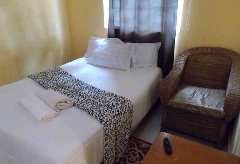 پانسیون Shantumbu Lodge