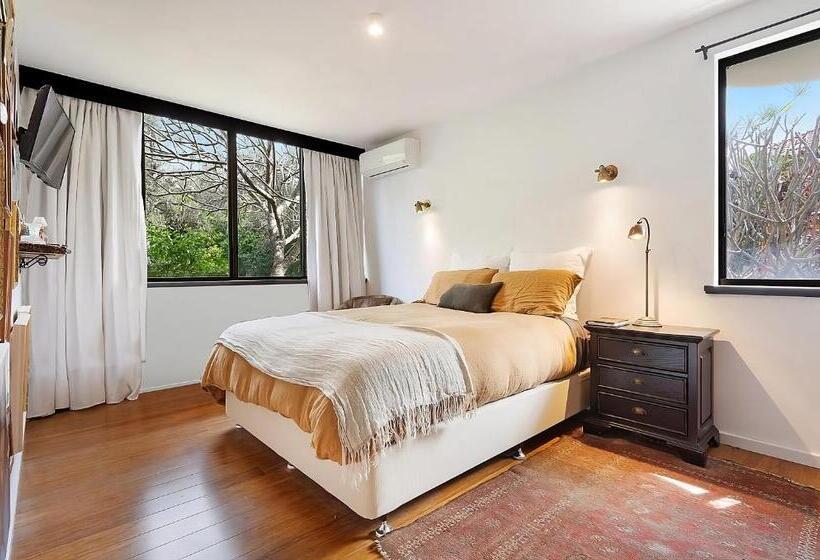 Byron Pacific Apartments