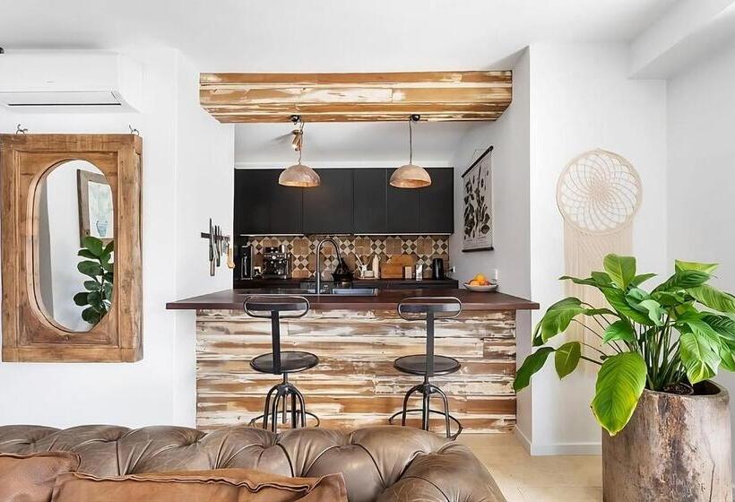 Byron Pacific Apartments