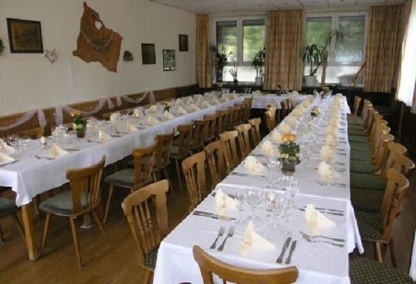 Gasthaus Pension Zur Bergstraße