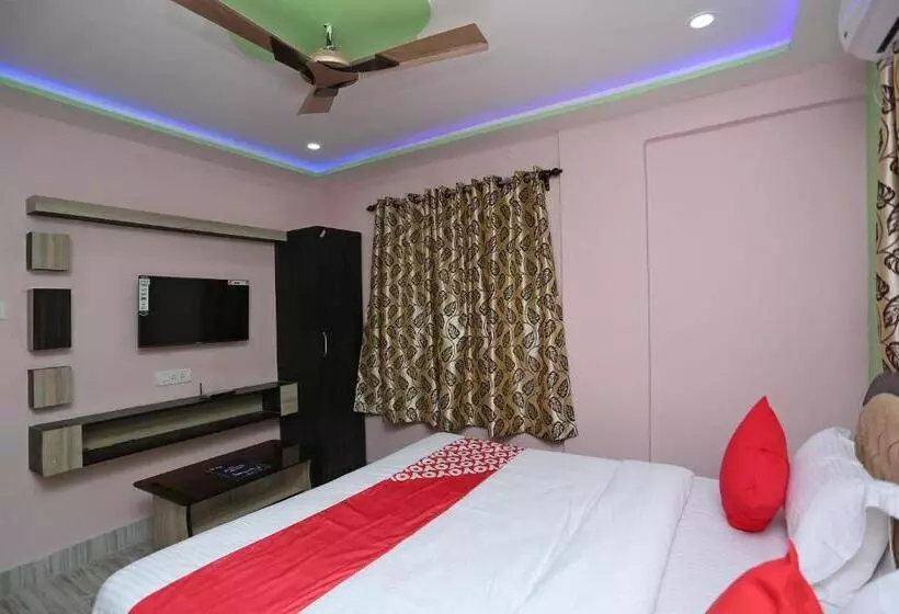 ホテル O Red Velvet Inn Near Chinar Park,airport