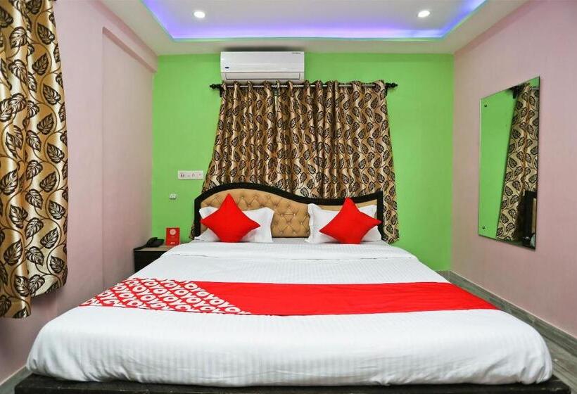 هتل O Red Velvet Inn Near Chinar Park,airport