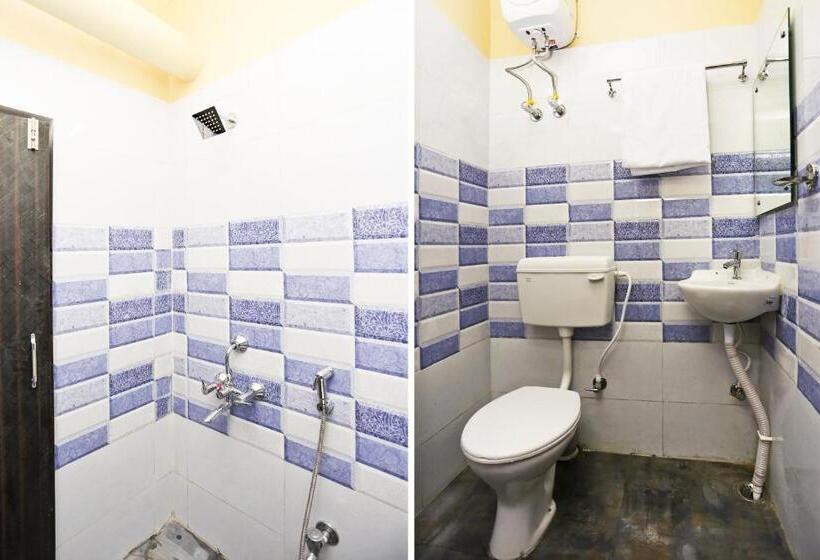 هتل O Red Velvet Inn Near Chinar Park,airport