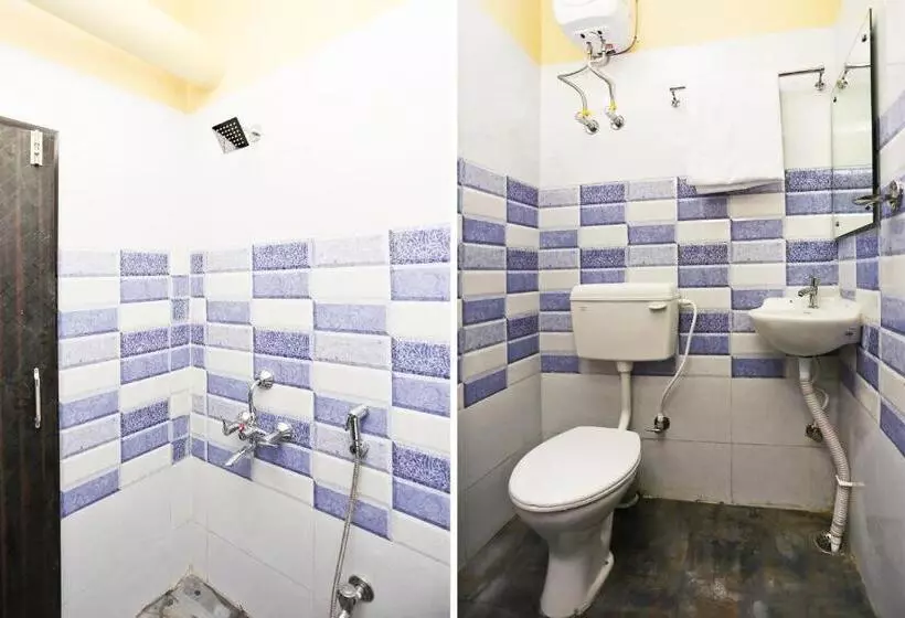 ホテル O Red Velvet Inn Near Chinar Park,airport