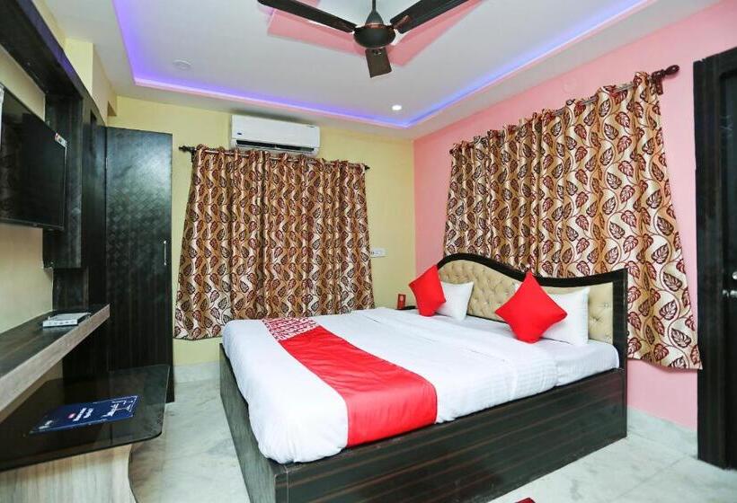 هتل O Red Velvet Inn Near Chinar Park,airport