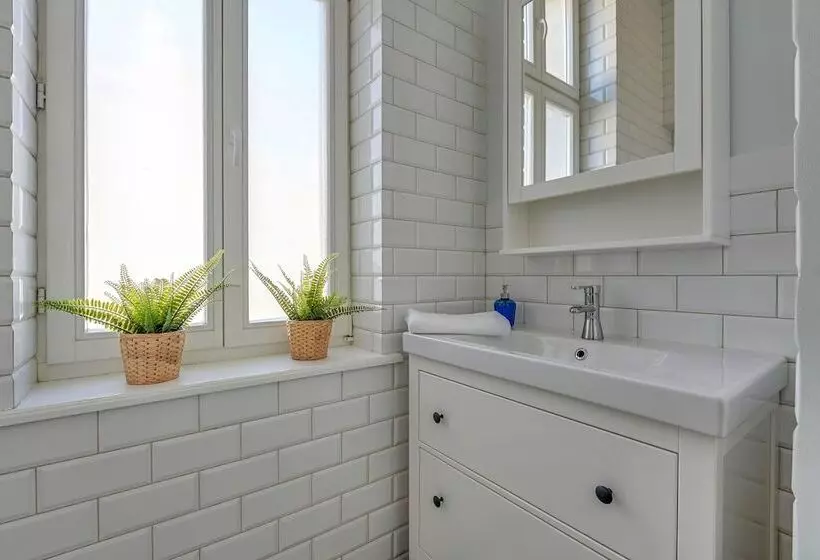 Lion Apartments   Scandi Love Ii